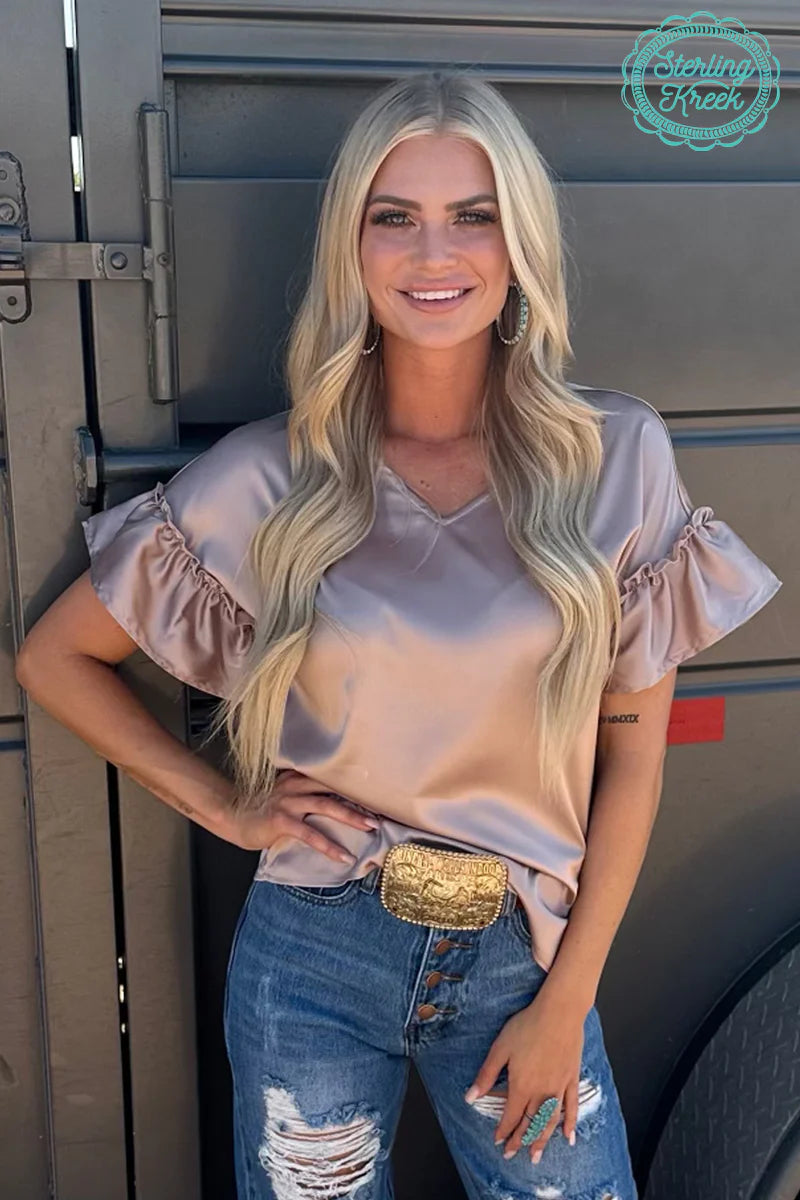 DOWNTOWN DARLING TOP